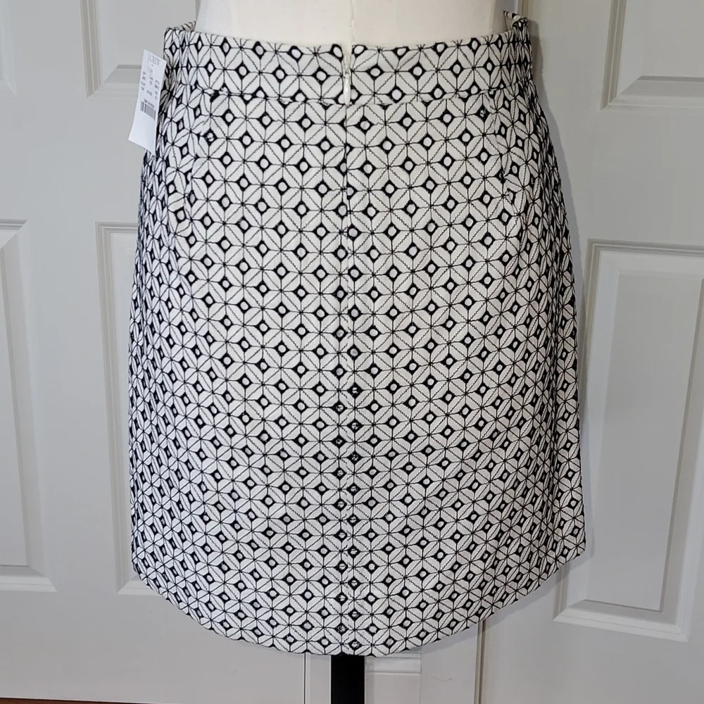 NWT, J.Crew Eyelet Skirt: Flattering! - Picture 4 of 13